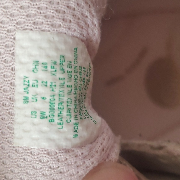 Lot of 5 toddler shoes size 6 WIDE - Picture 6 of 8